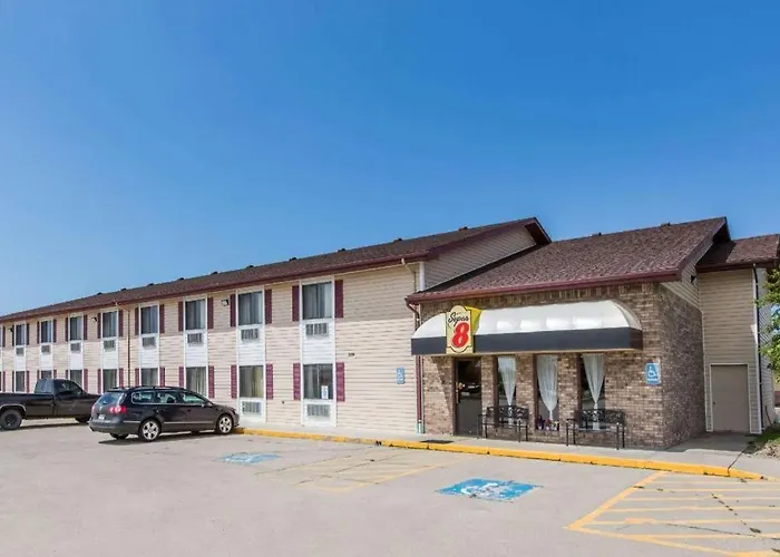 Super 8 By Wyndham Wayne
