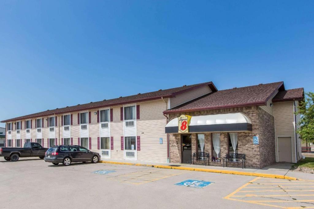 Super 8 By Wyndham Hotel