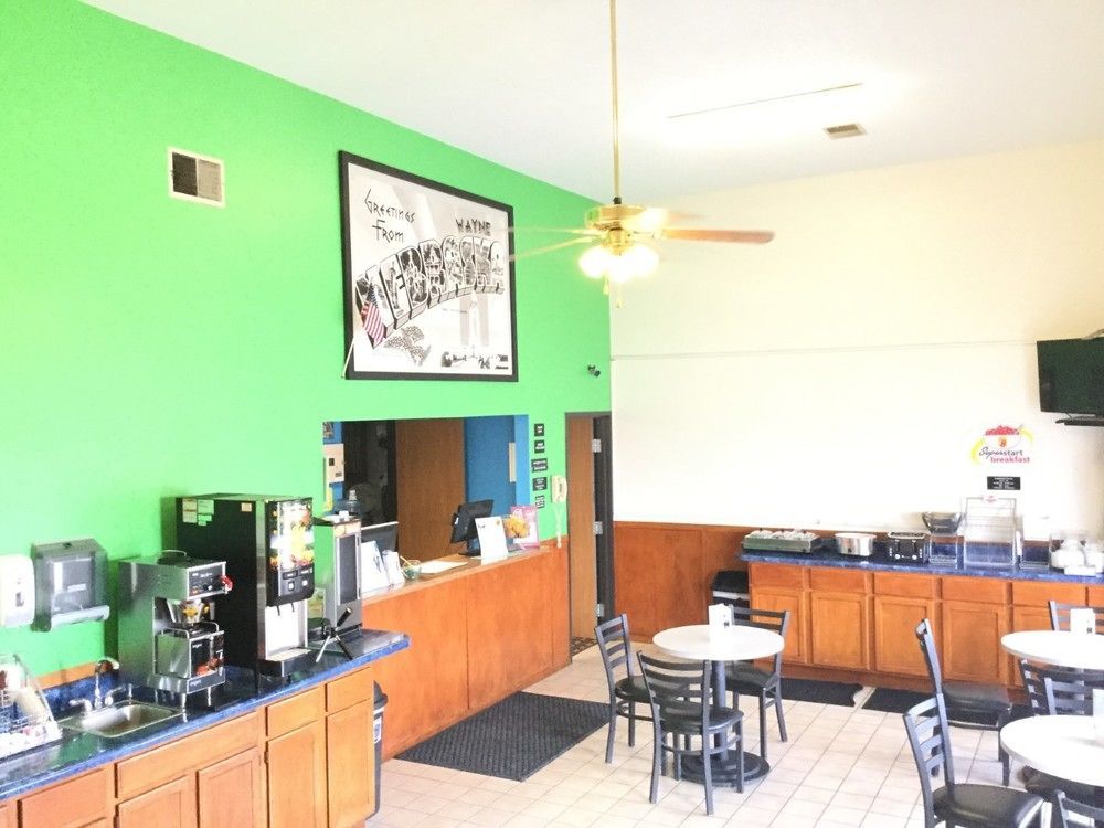 Super 8 By Wyndham Wayne