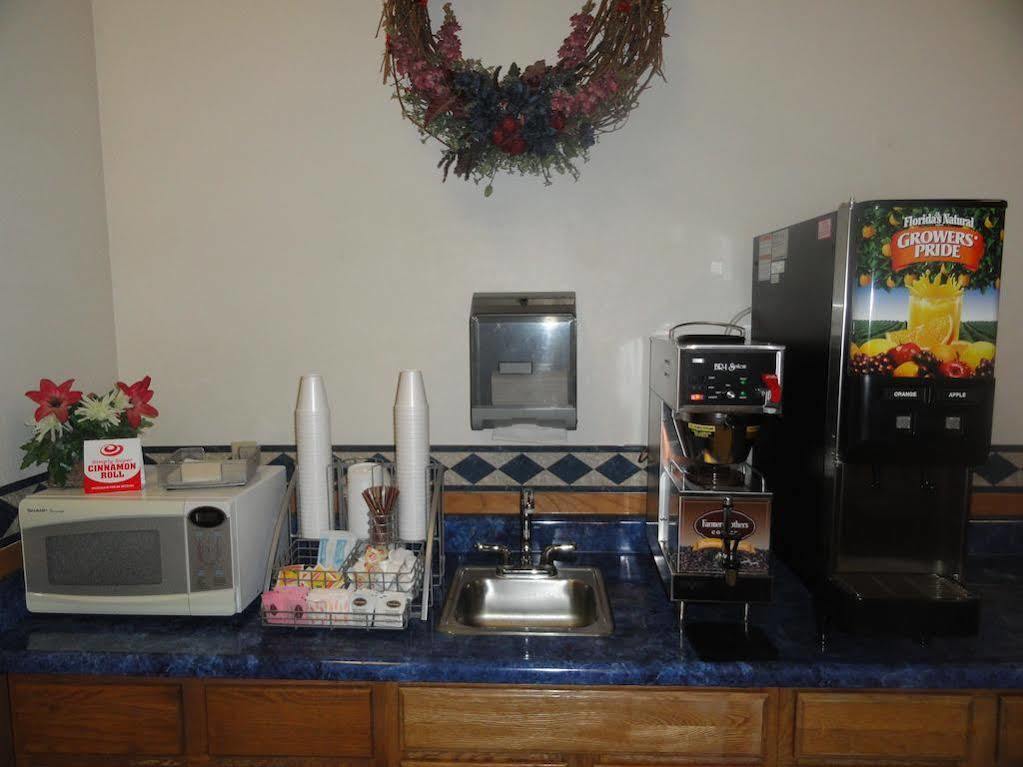 Super 8 By Wyndham Hotel Wayne